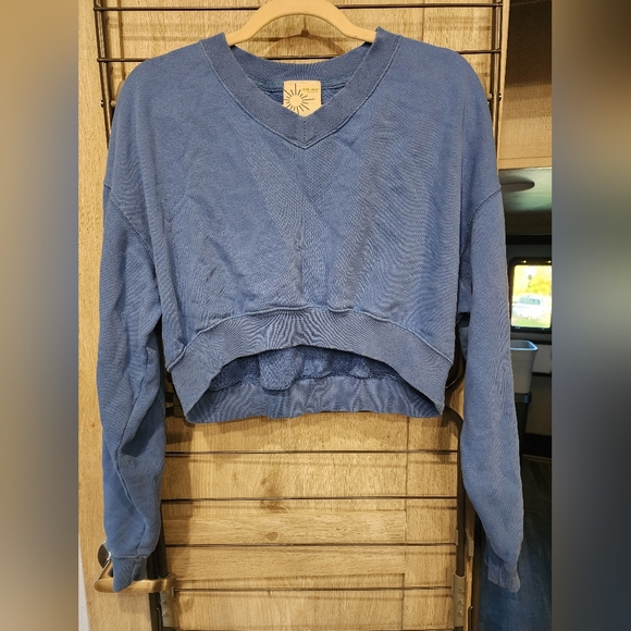 OFFLINE By Aerie Throw Back Cropped V Neck Sweatshirt Small Cobalt Blue - Picture 4 of 13